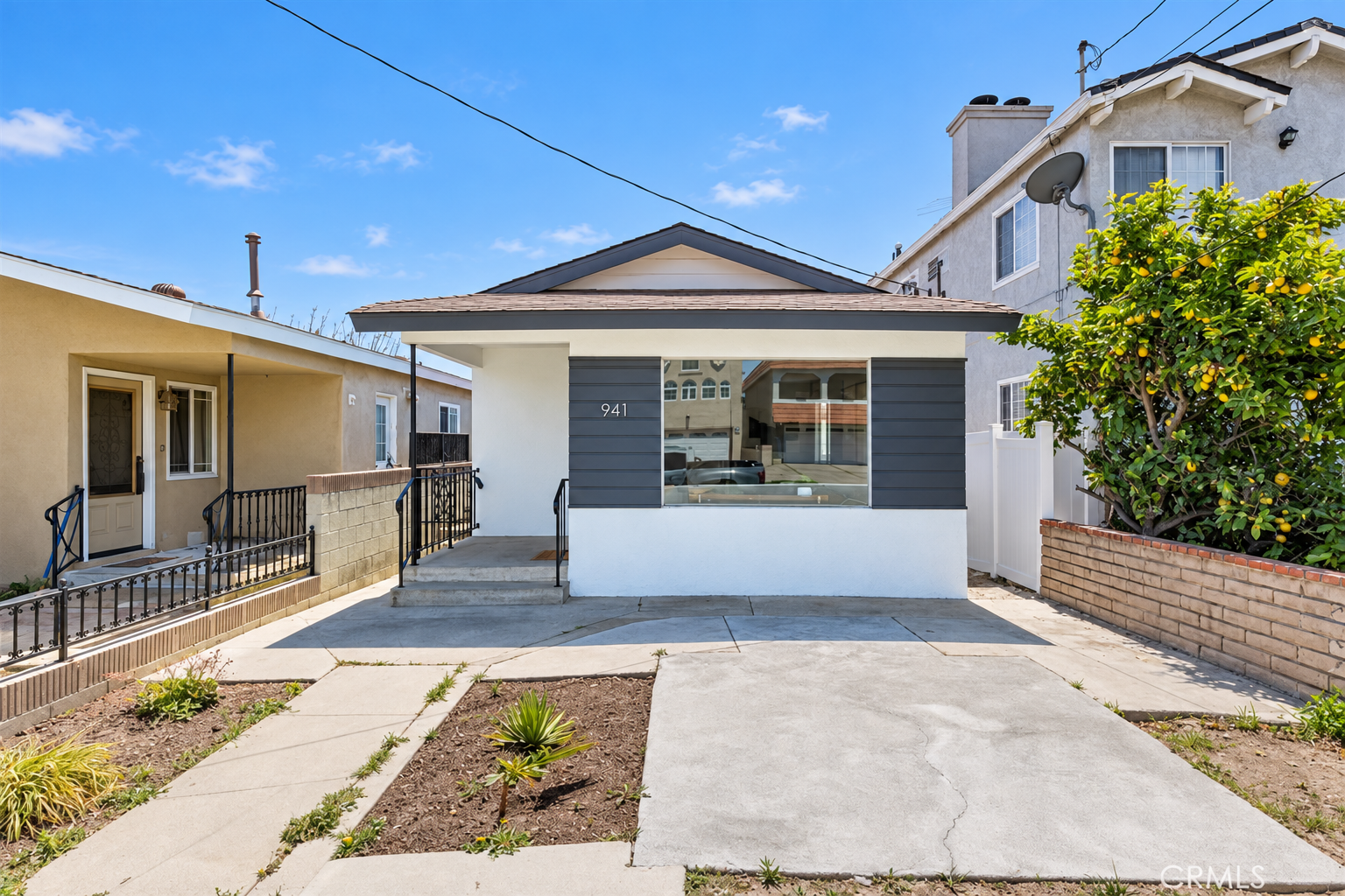 941 W 6th St, San Pedro